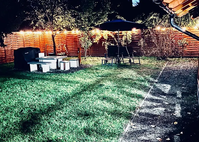 Tiszaparti Mesehaz
